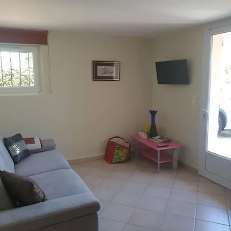 Apartment Rez De Cedalik Piscine Et Vue Saint-Raphael (Var)